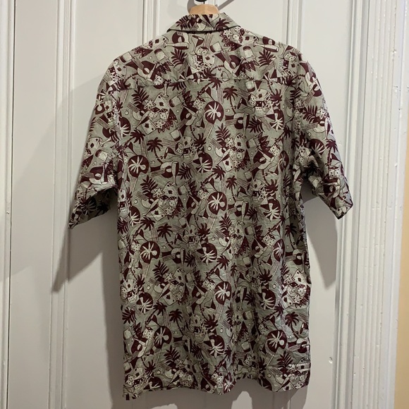 Classic Hawaiian Shirt - Picture 2 of 5